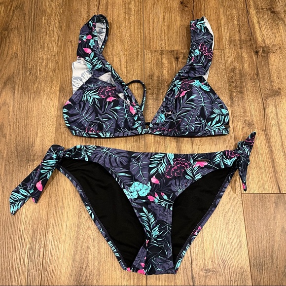 Brand New Two Piece Ripzone Bikini - Picture 1 of 6